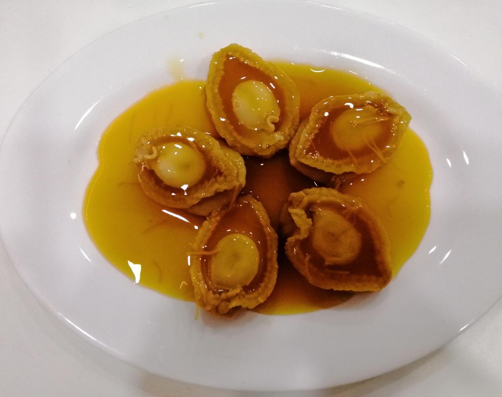 &quot;EMPEROR&quot;  CHINA CANNED DRY SCALLOP ABALONE (5PCS) 425g  ''皇冠牌“ 瑶柱罐头鲍鱼 (5头)  (425g)
