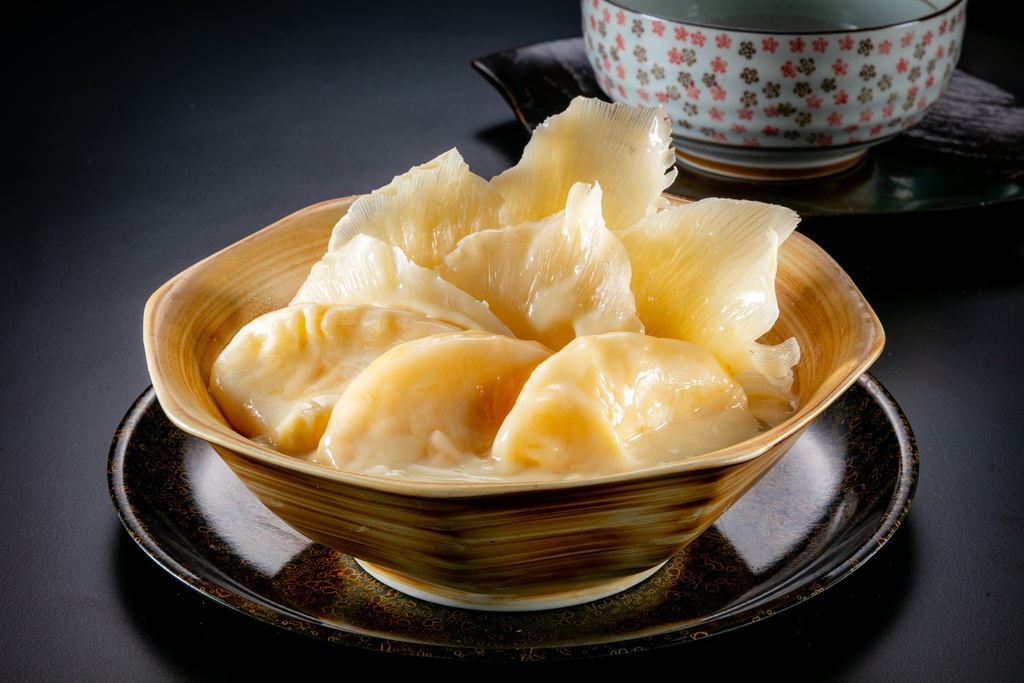 CB Shark Fin Stewed with Signature Fish Maw Soup (350G) CB 深海鱼汤焞花胶金山勾翅 (350克)